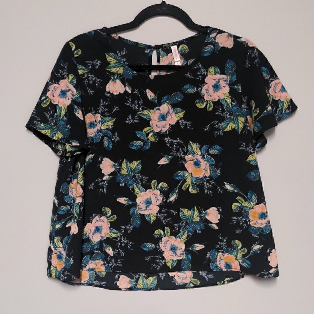 Xhilaration Short Sleeve Blouse  
